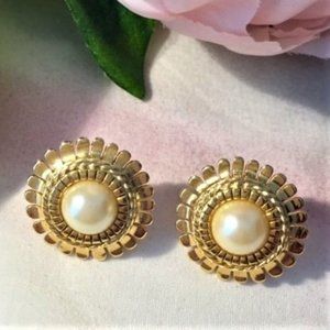 Beautiful Vintage Gold And Pearl Pierced Earrings
